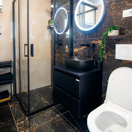 Luxury Gold Sinj